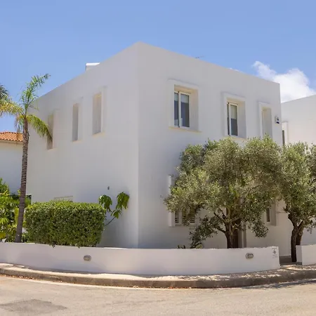 Narcissos Seaside 16 فيلة بروتاراس